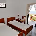 Armonia Pensionat Tirós